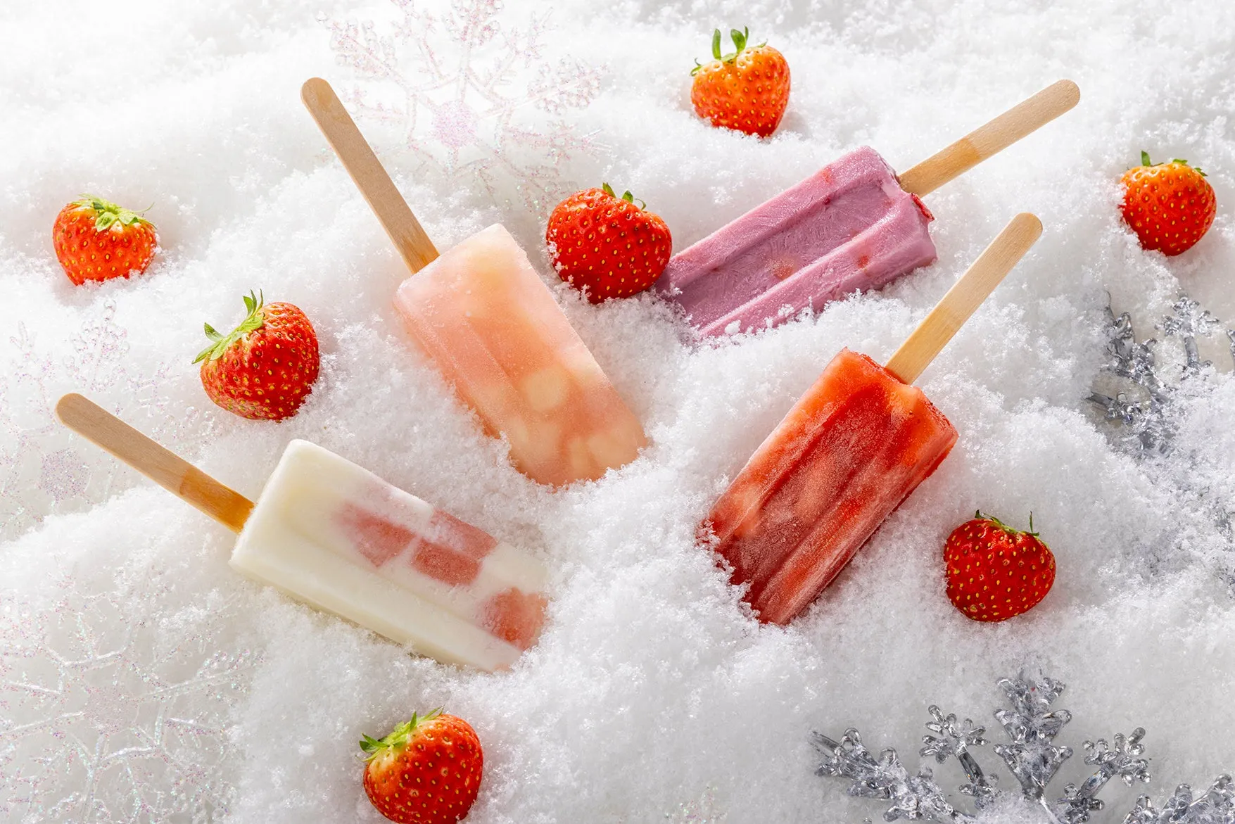 雪の上にアイス