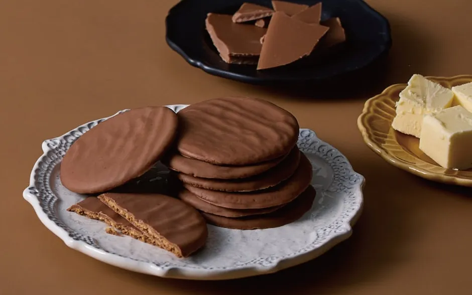 チョコレートでコーティングされたクッキー