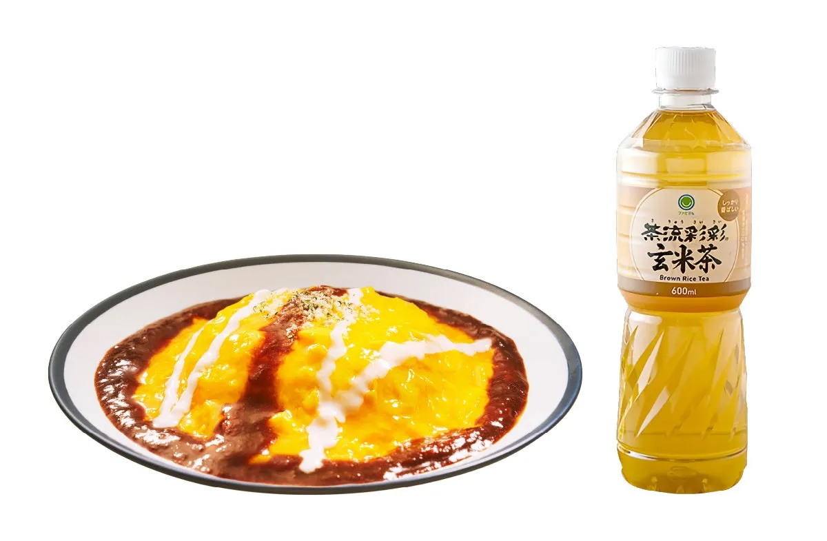 オムライスと玄米茶