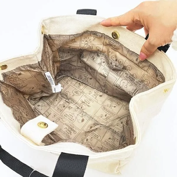 バッグの内側はコミック柄