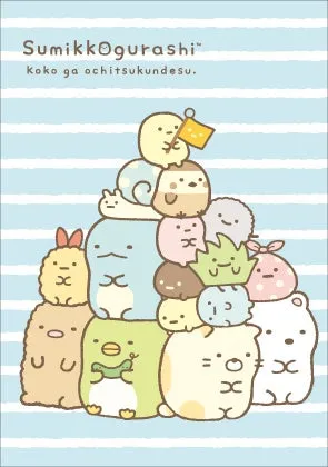 すみっコぐらしのキャラクターが積み重なったイラスト