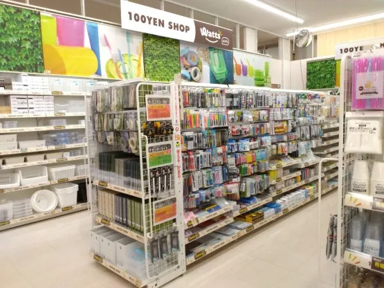 100円ショップの店内の様子