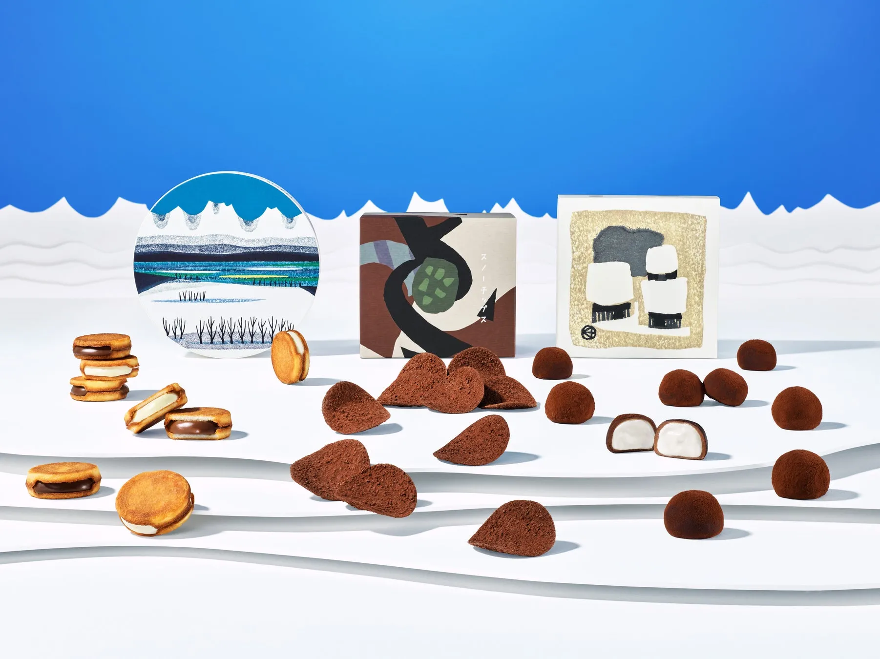 様々なお菓子やギフトのパッケージが並んだ写真