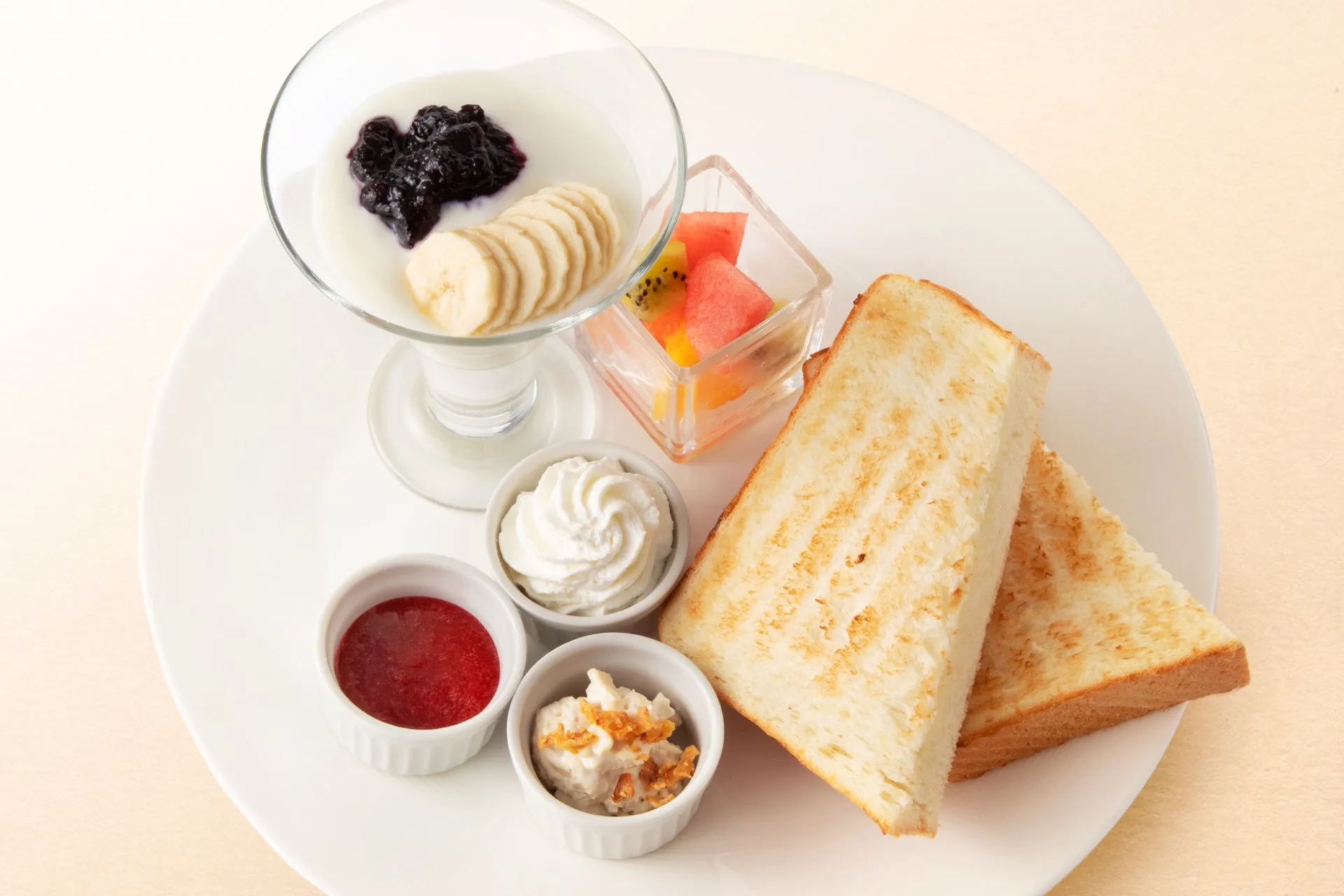 朝食のプレート