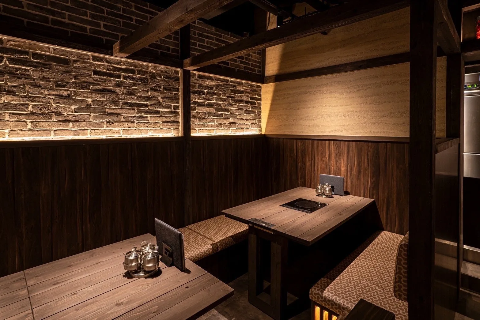 飲食店内の個室の様子