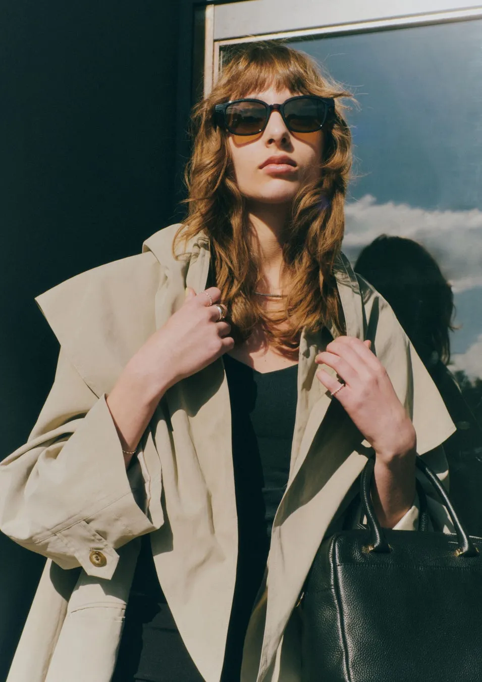 サングラスの女性