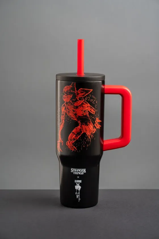 STRANGER THINGS x ILLUSTRO