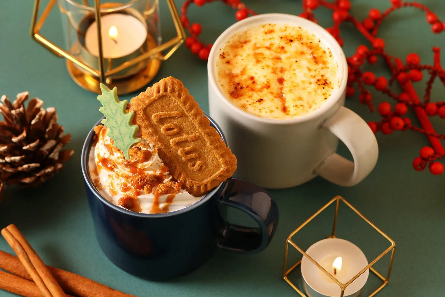 クリスマスデコレーションされたドリンク