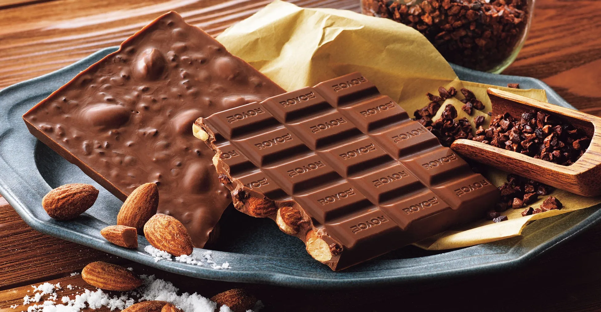 板チョコレート[塩アーモンド＆カカオニブ]