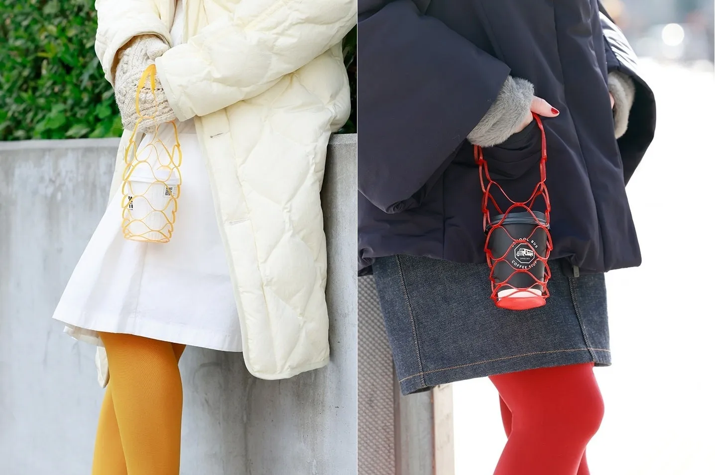 2人の女性が、それぞれコーヒーカップホルダーに入ったコーヒーカップを持っている様子を捉えた写真。一方の女性は白いコートと白いワンピース、黄色のタイツを着用し、もう一方の女性は紺色のコートとジーンズスカート、赤いタイツを着用しています。