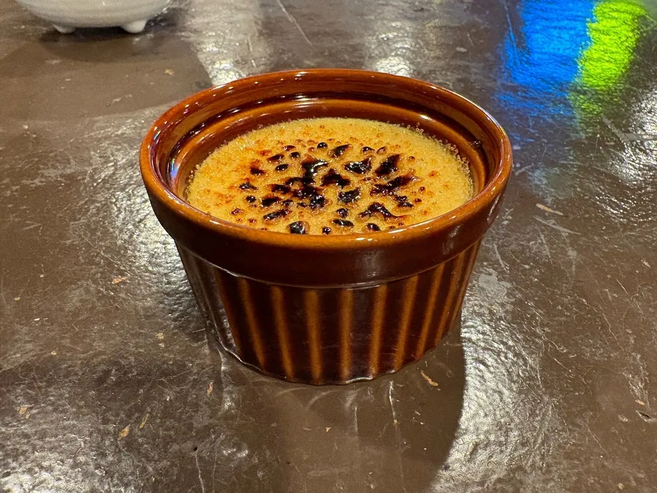 デザートのクレームブリュレ