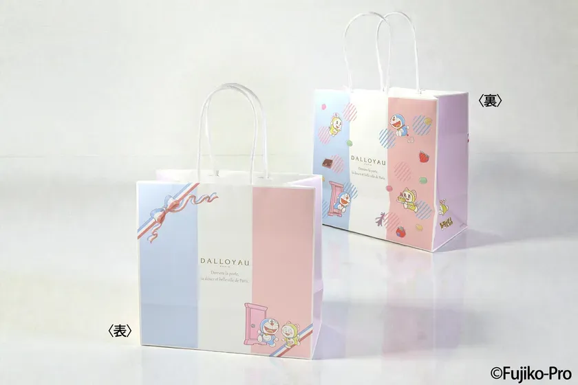 ドラえもんの手提げ紙袋