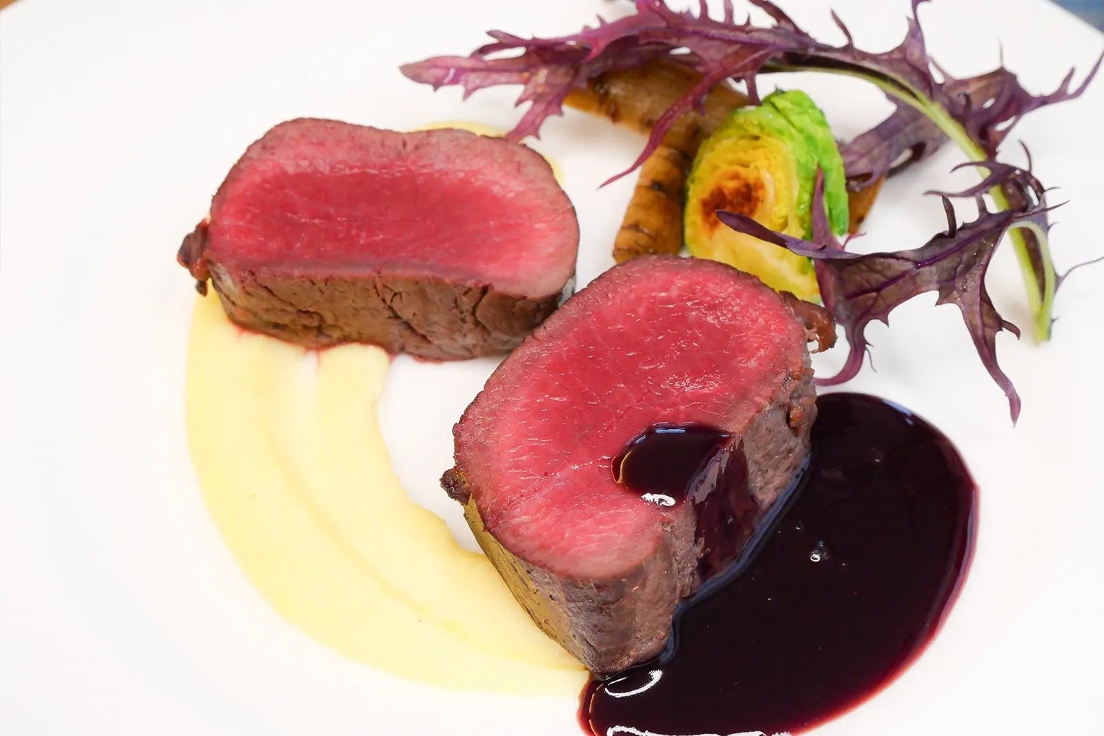 ステーキ、マッシュポテト