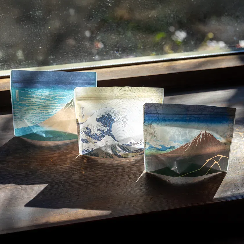 KaleidoBagという富士山や波のパッケージ