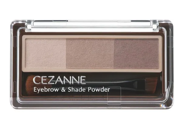 CEZANNEのアイブロウ＆シェードパウダーの製品画像です。3色のパウダーとブラシがセットになっています。