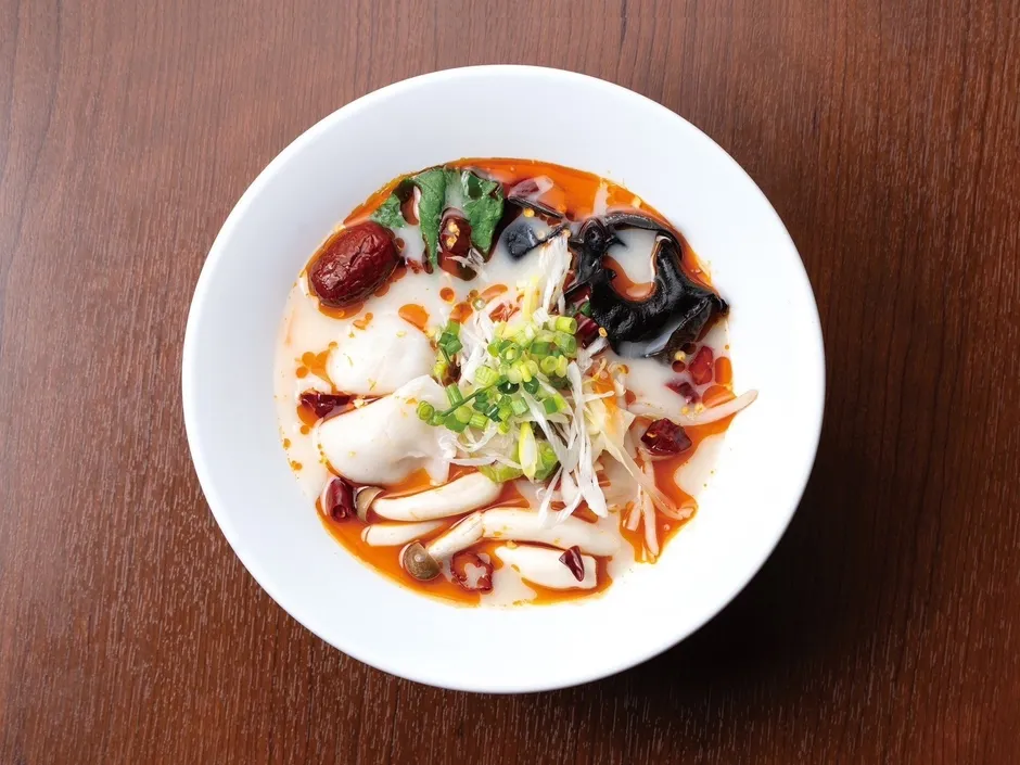 ラー油が特徴的な麻辣湯