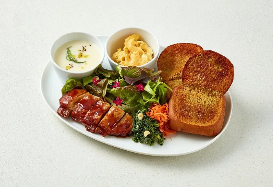 プレートに盛り付けられた料理