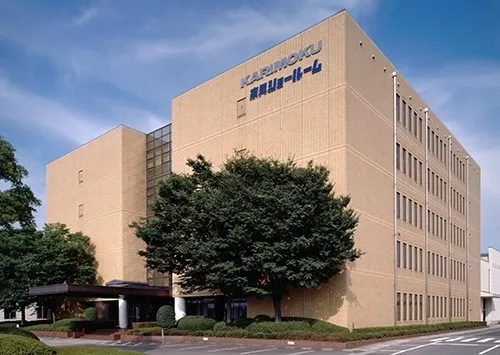 カリモク家具のショールーム外観