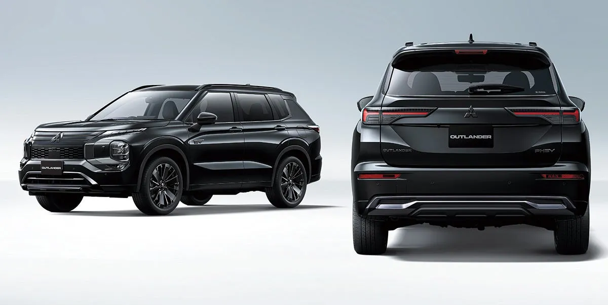 三菱アウトランダーPHEV 黒い車体